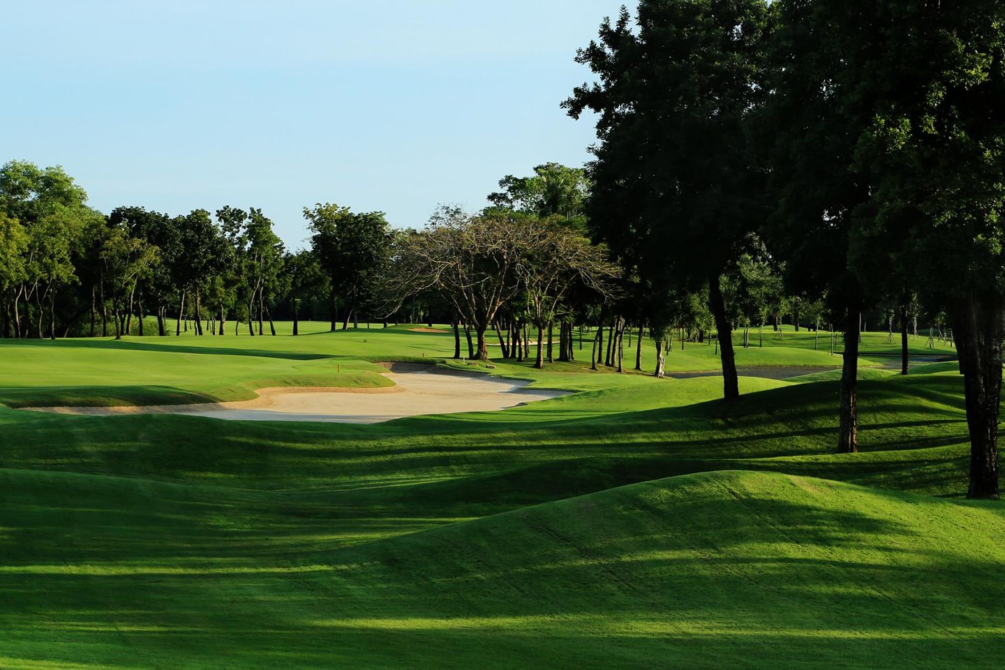 Lam Luk Ka Country Club