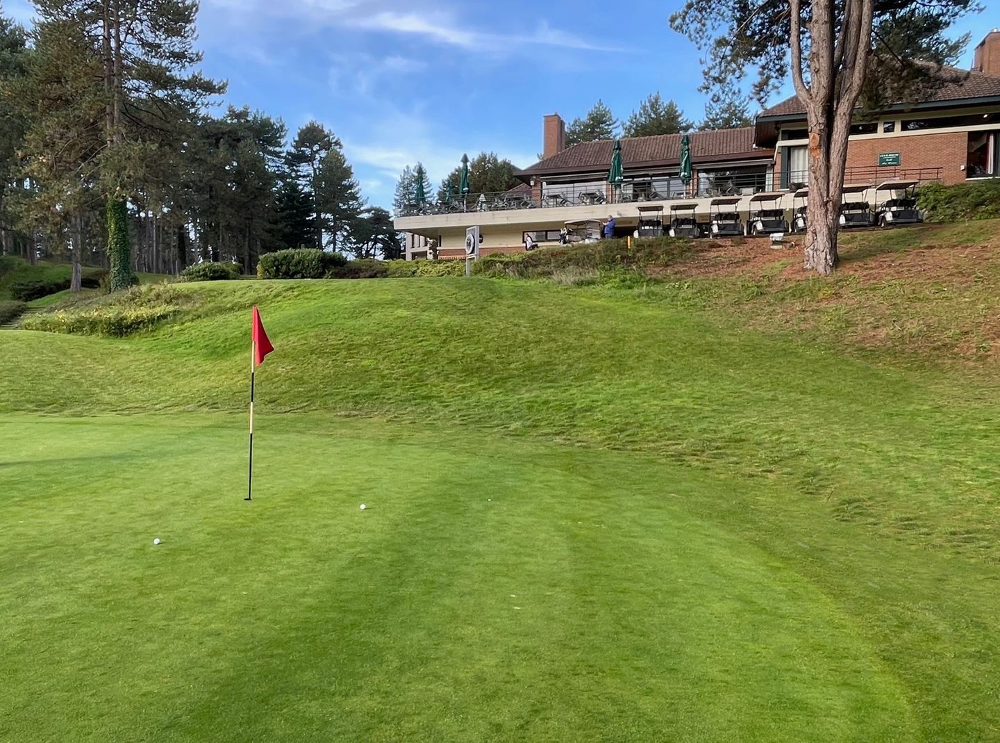 The Compact 6 Holes Course
