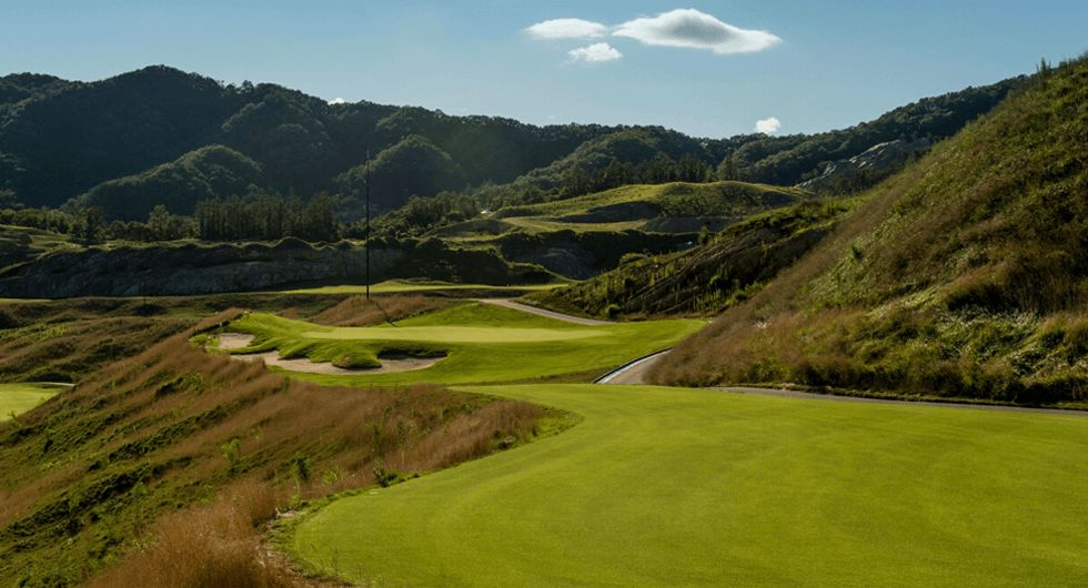 La Vie est Belle Country Club