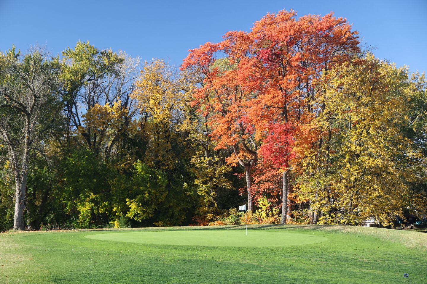 Four Seasons Country Club