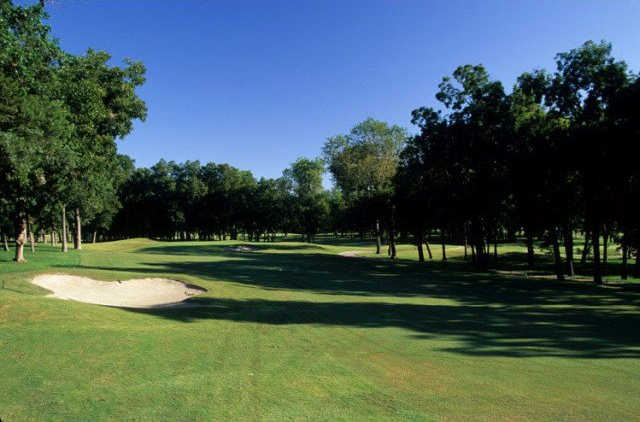 Course landscape with rolling terrain