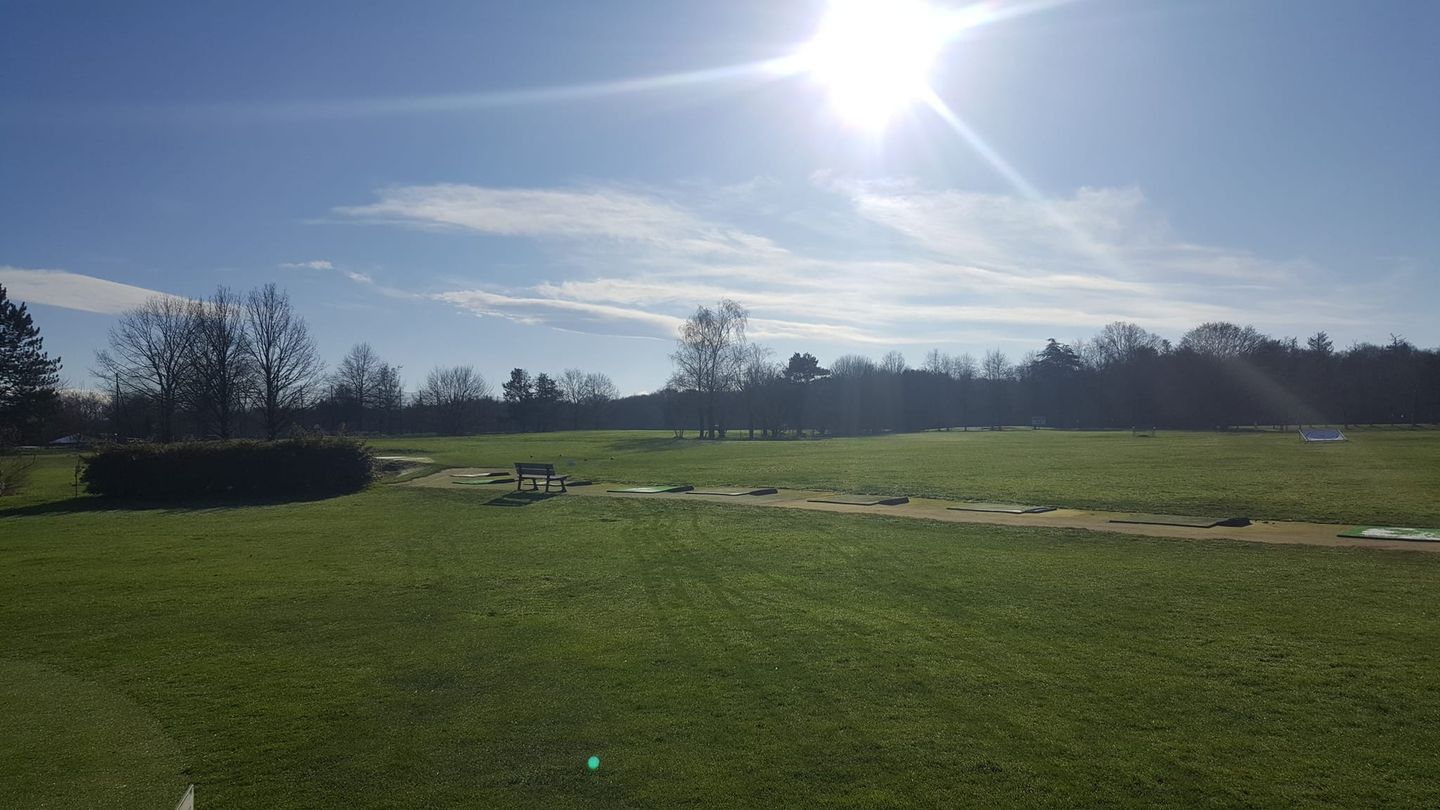 6 Holes Courses