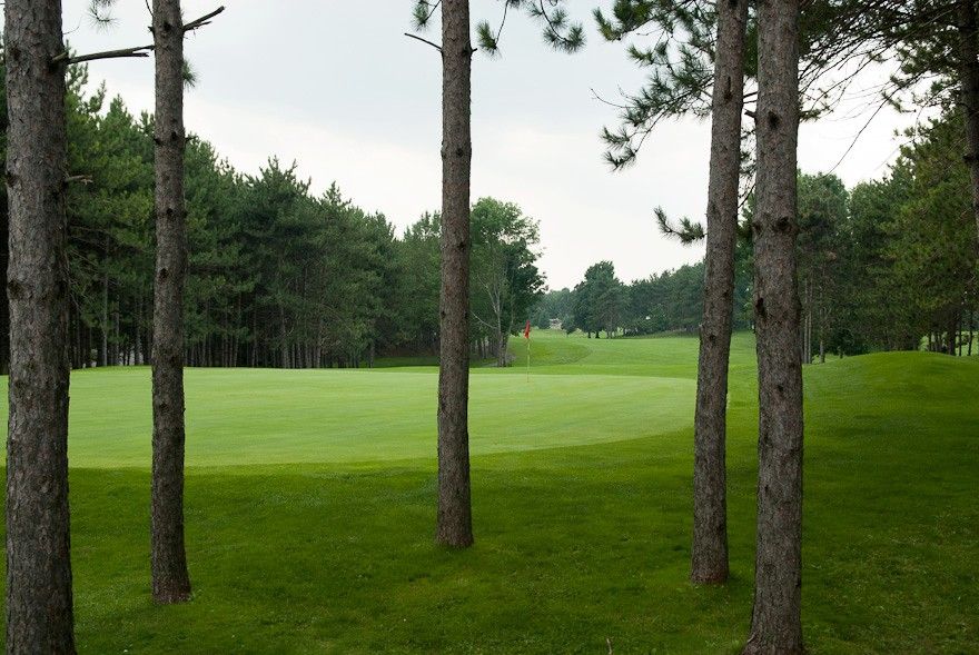 Six Foot Bay Resort Golf Club