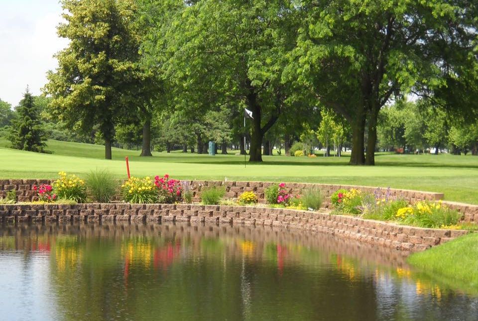 Pines Country Club, The