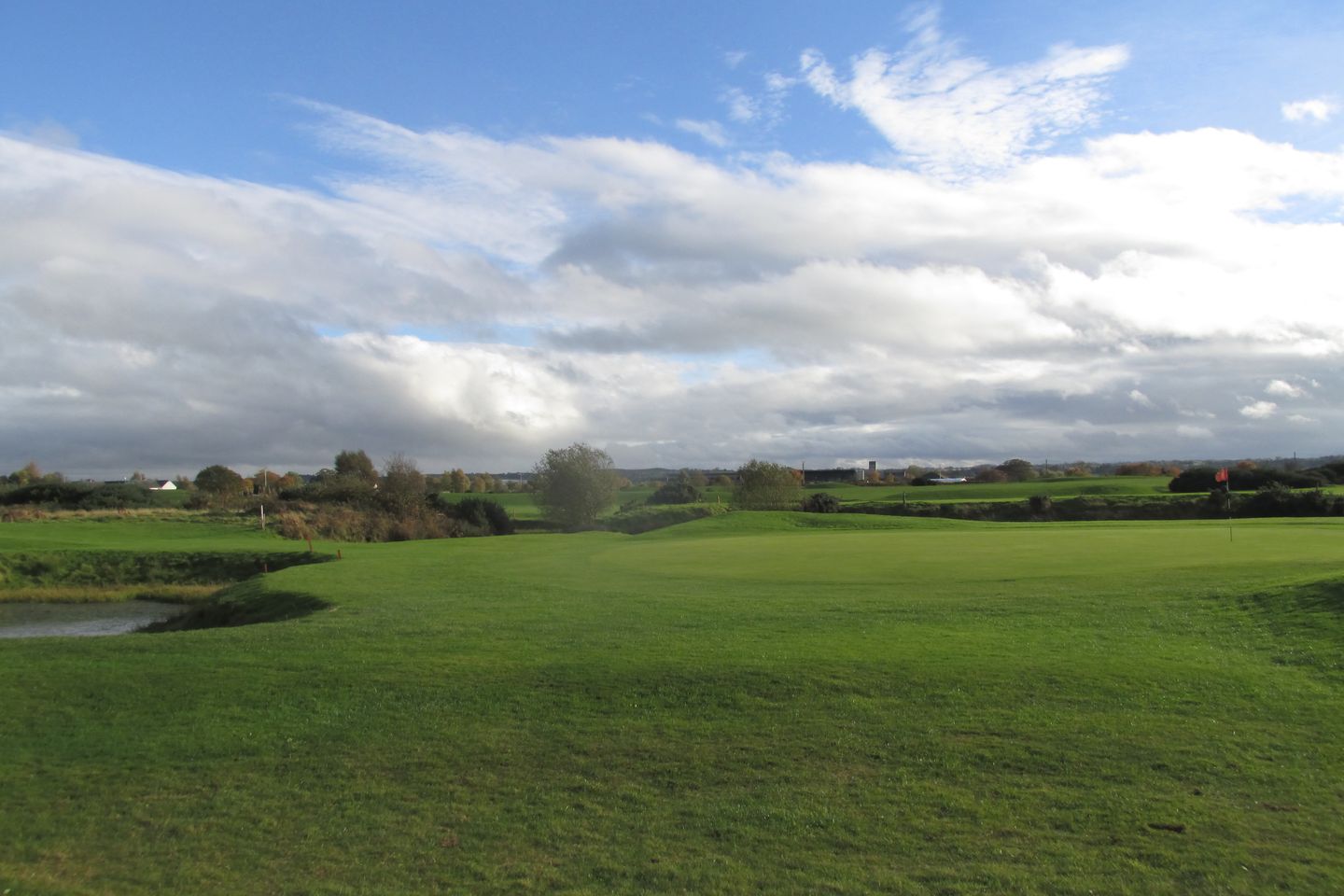 9-hole Valley