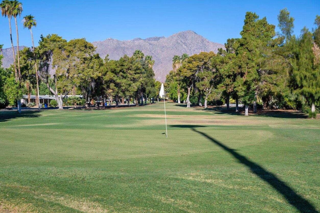 Roadrunner Golf & Country Club