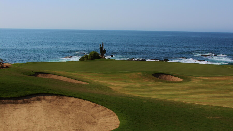 Ocean golf course at Cabo del Sol - hole 18