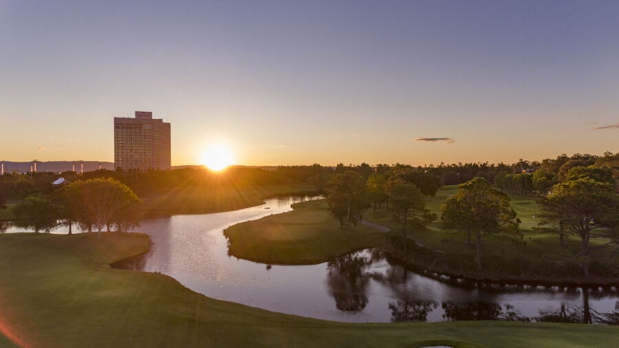Royal Pines Resort