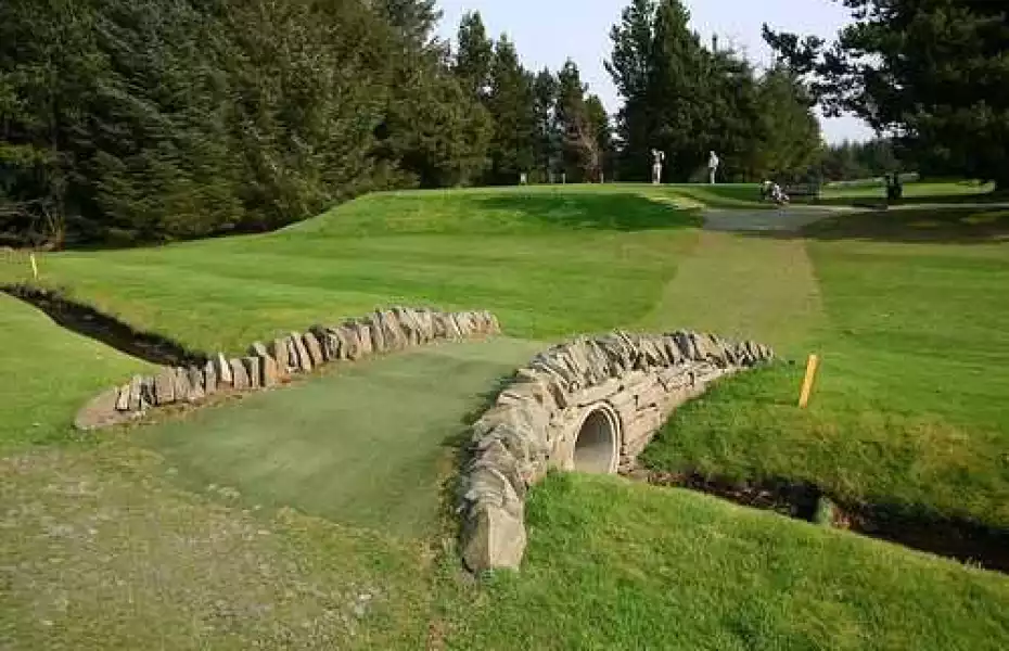 Footbridge at Bonnyton