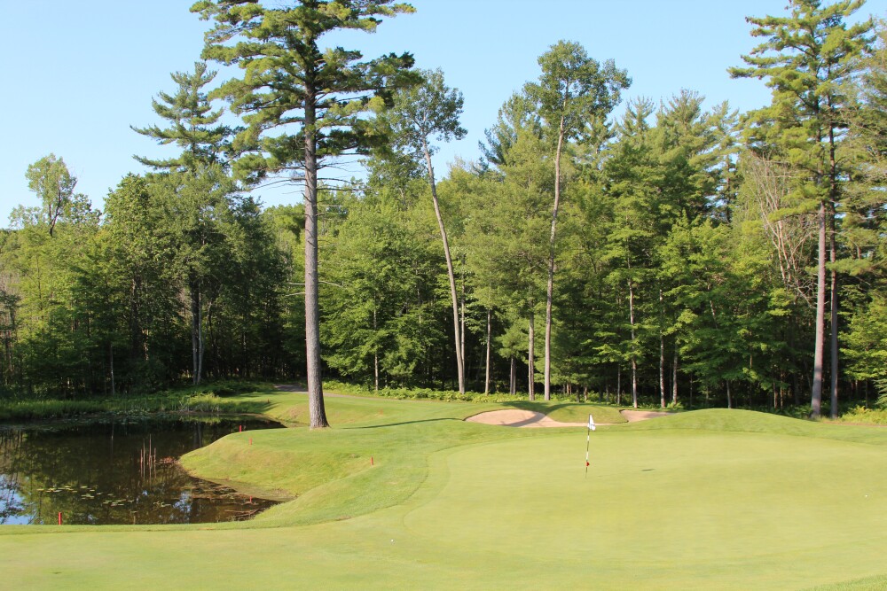 Pilgrim's Run Golf Club - hole 2
