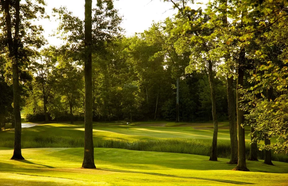 Craguns Resort - Bobby's Legacy