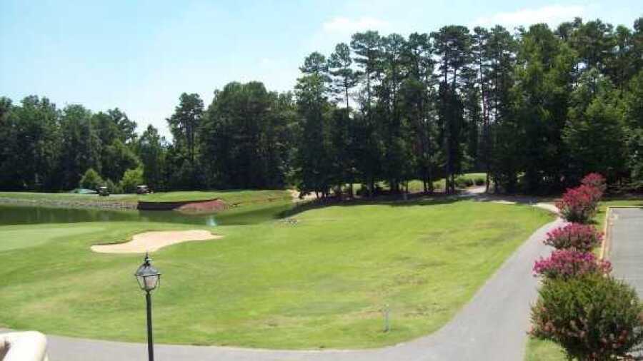 Emerald Lake GC: Clubhouse
