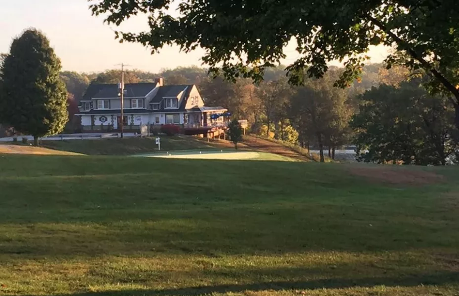 Hillsboro CC: Clubhouse