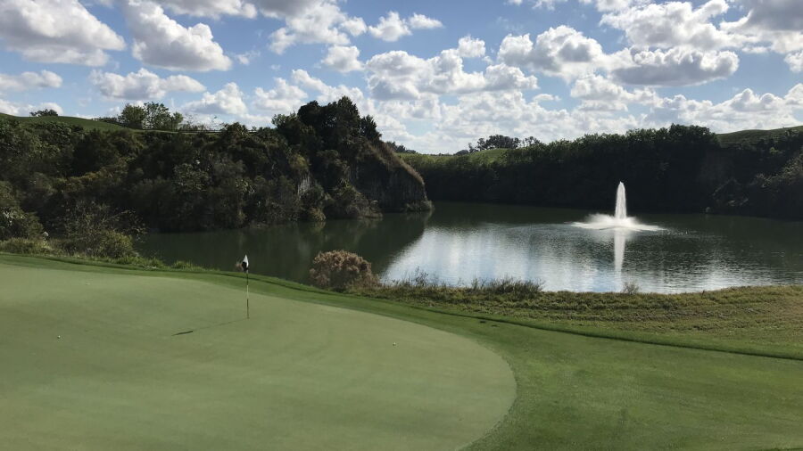 Adena Golf & Country Club: 8th green