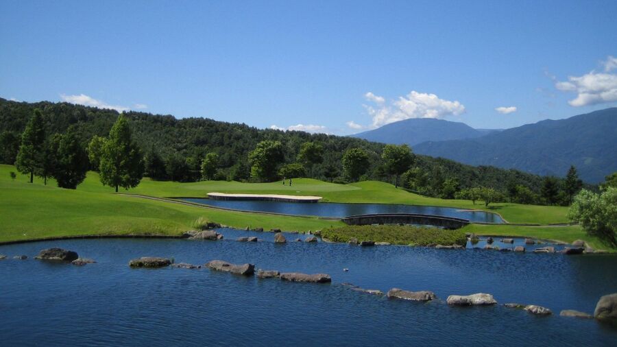 Lake Wood GC - Sun Park Akeno