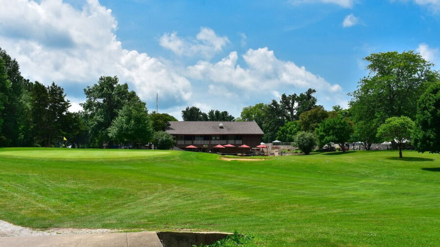 Woodlawn CC: Clubhouse 