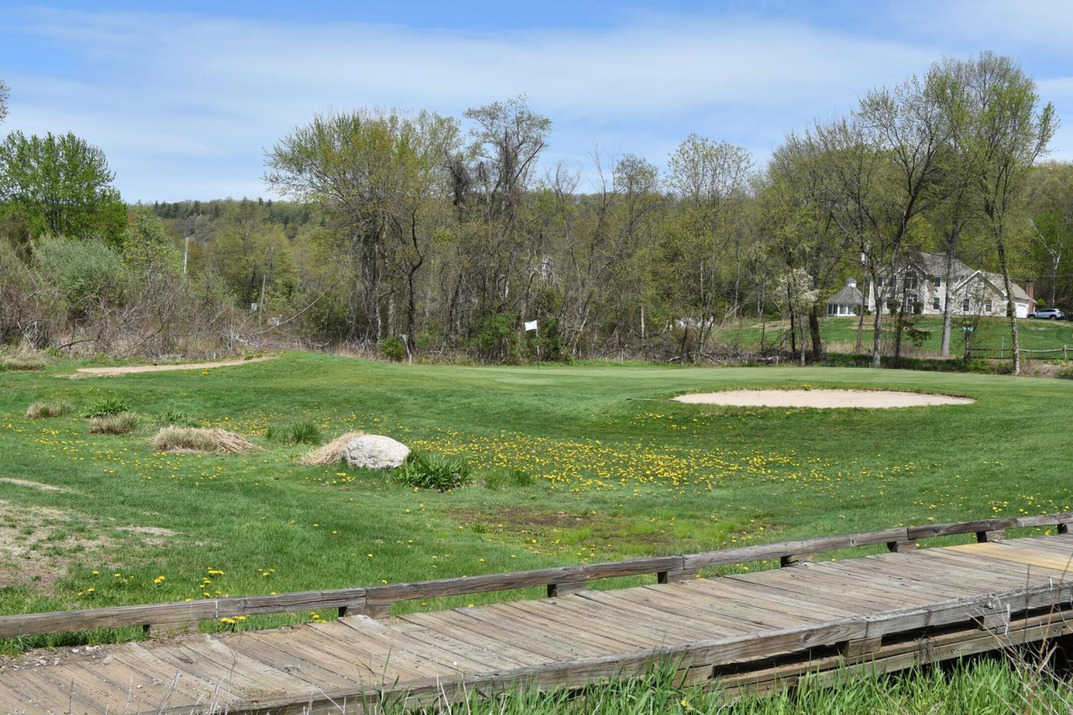 Seventh, par-4, 361. A solid two-shooter that ends on a sizable green guarded by bunkers and deep rough. (Photo submitted by AptlyLinked on 05/04/2025)