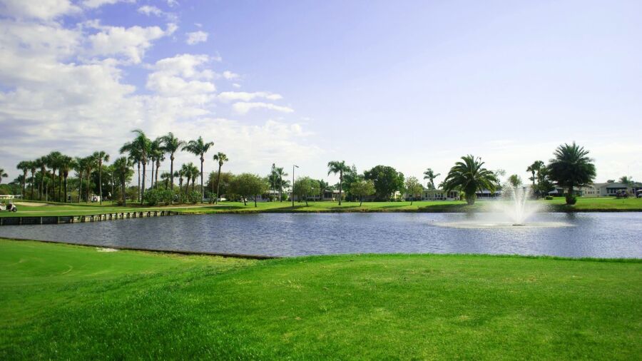 Six Lakes CC