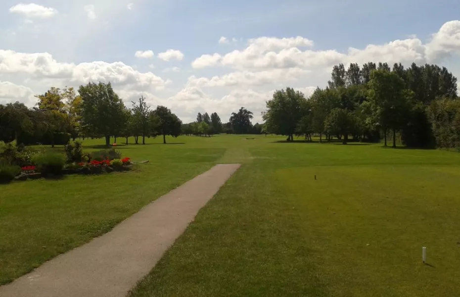The fairway from the 1st tee at Rokers GC