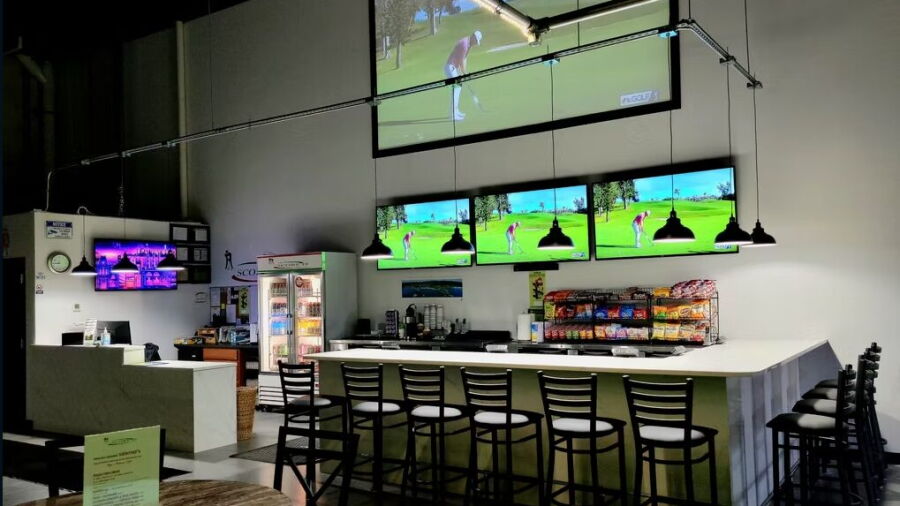 Score 18 Indoor Golf