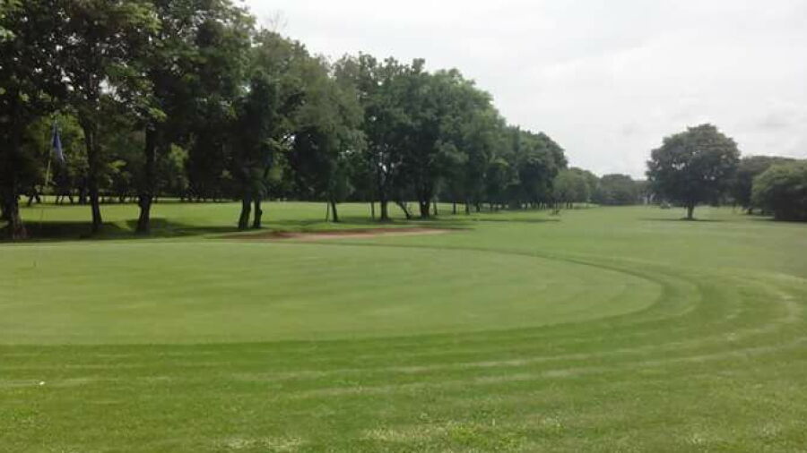 Padang Golf Badokka Makassar: #1