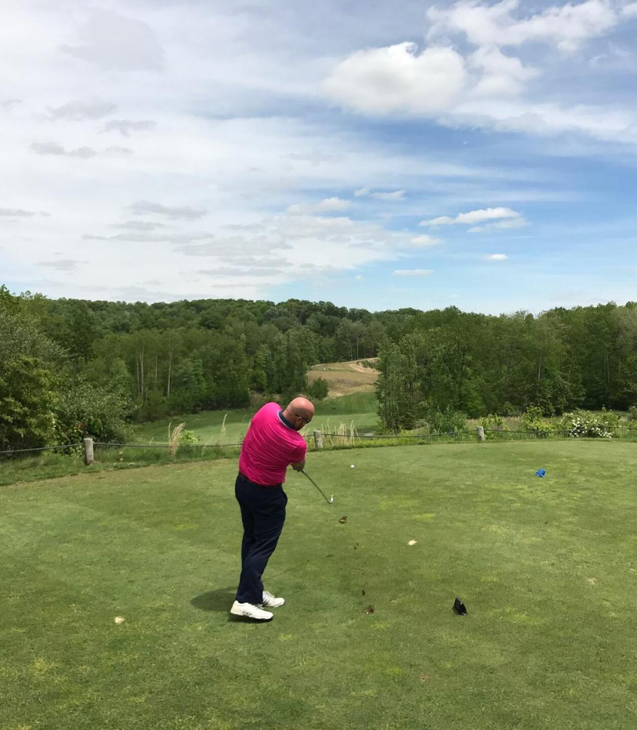 #15 par 5, the tee shot is to a fairway 100 lower than the tee, dogleg right. (Photo submitted by carolinadad on 06/07/2017)