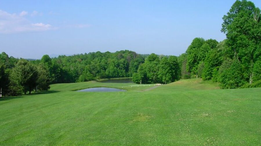 Skyland Lakes GC: #4