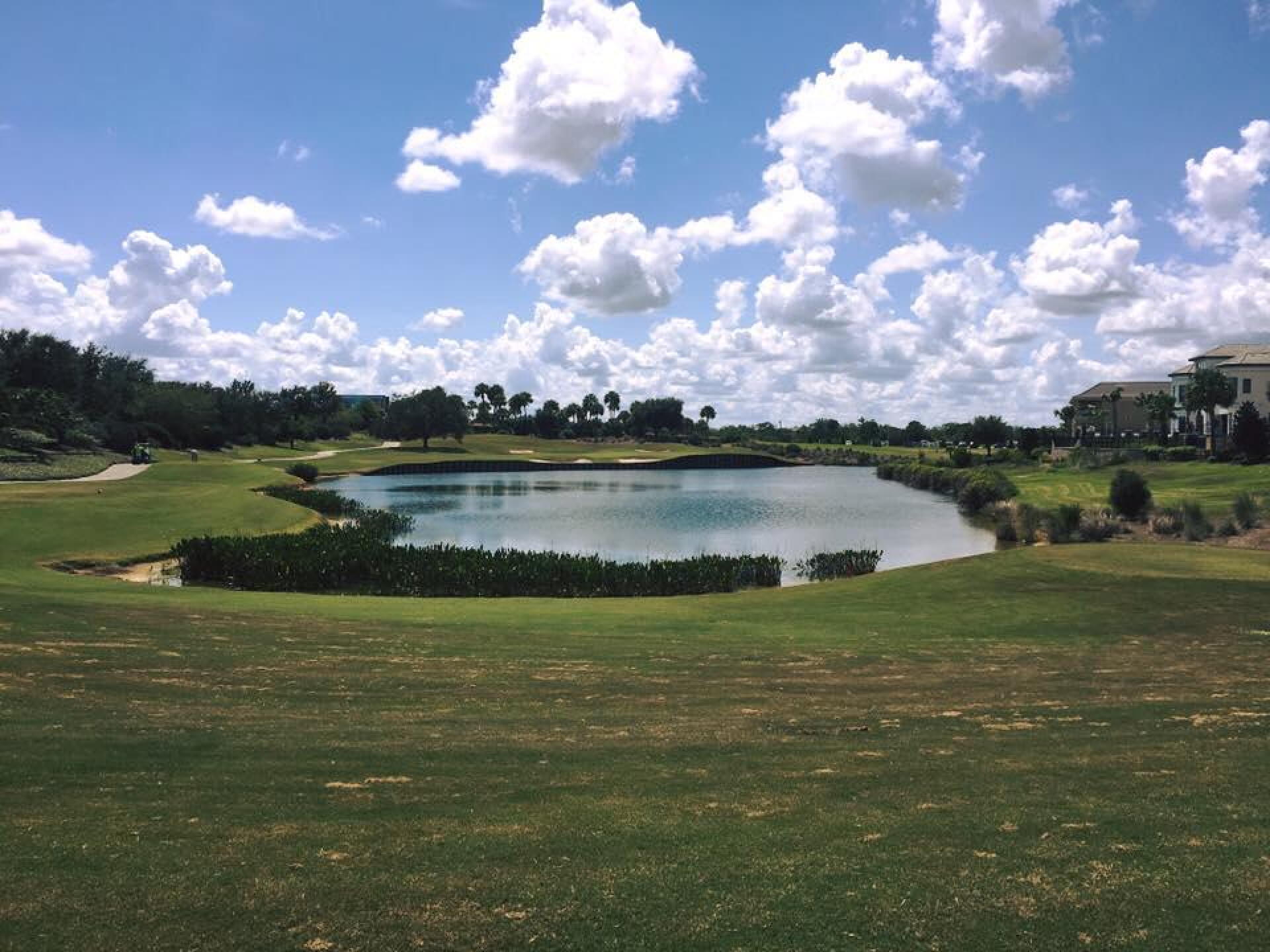 Beautiful view on a par 3 (Photo submitted by xkyleclark3 on 09/12/2016)