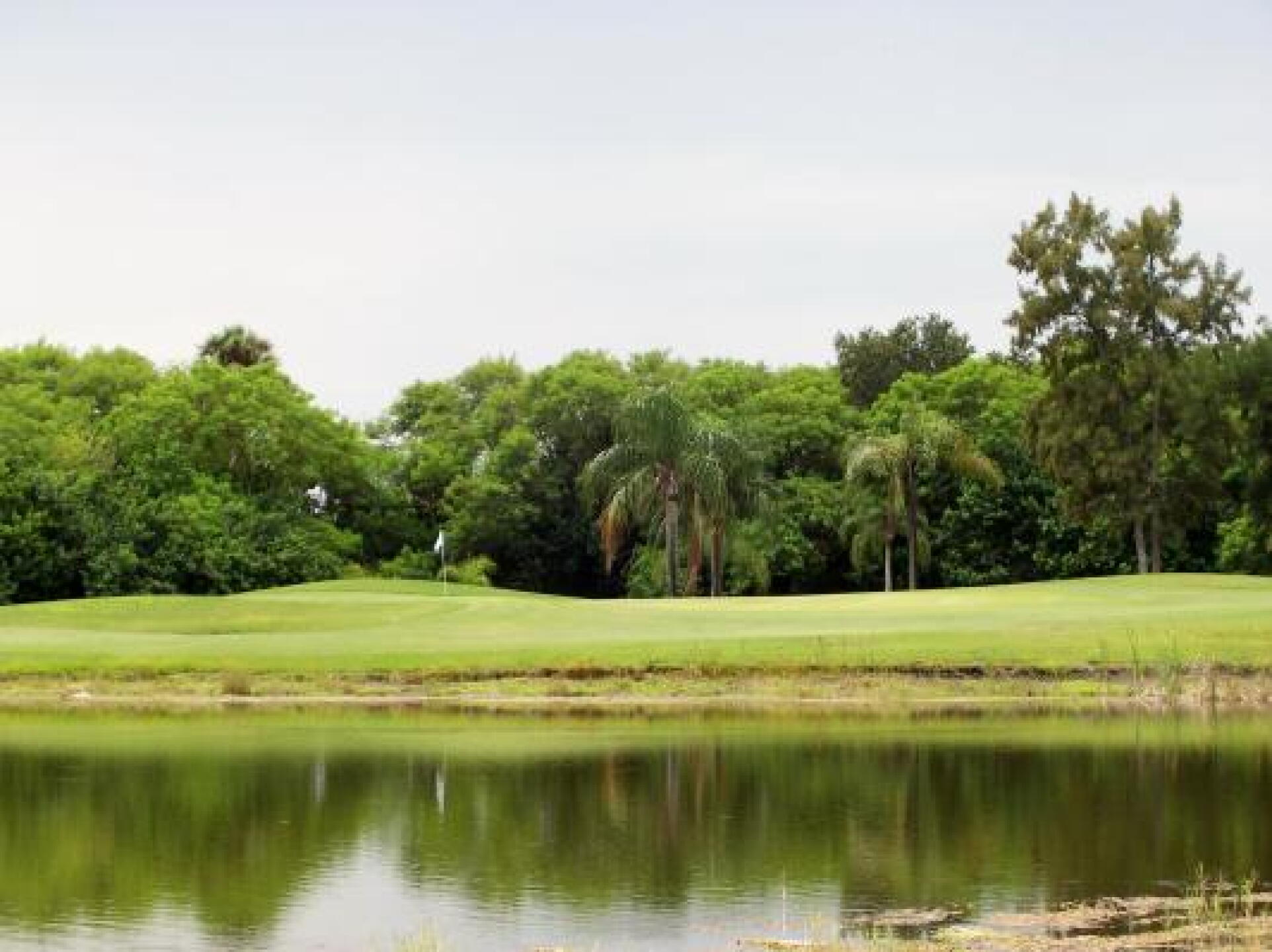 Hole #2 Green (Photo submitted by u000004678920 on 09/05/2013)