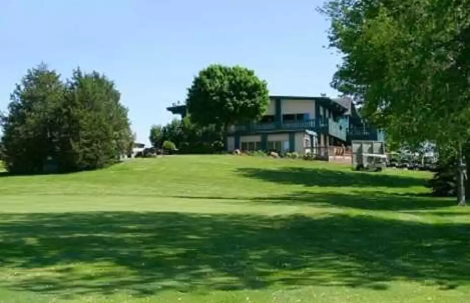 Beaver Dam CC: clubhouse