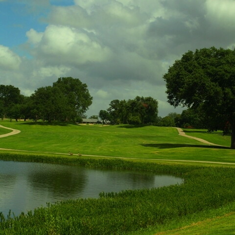 Riverhill Country Club - hole 9