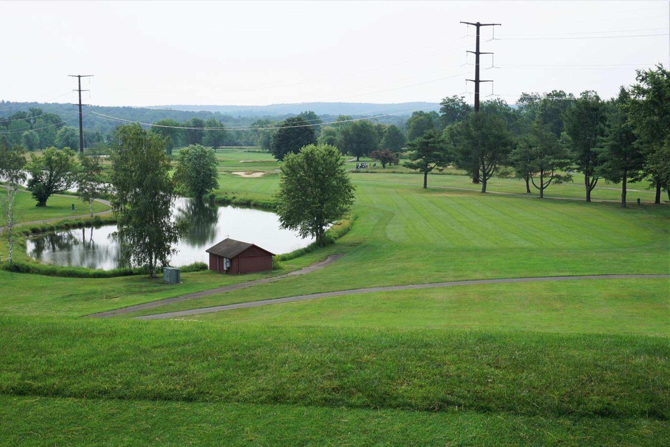 Hole ten: par-4, 412. Cut the corner of this dogleg left at your own risk. It promises to be an adventure. (Photo submitted by AptlyLinked on 07/07/2021)