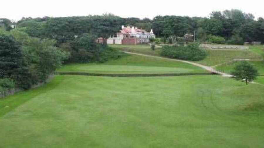 18th hole at Oakdale Golf Club