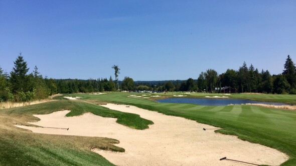 Bunkering on 18th at Salish Cliffs