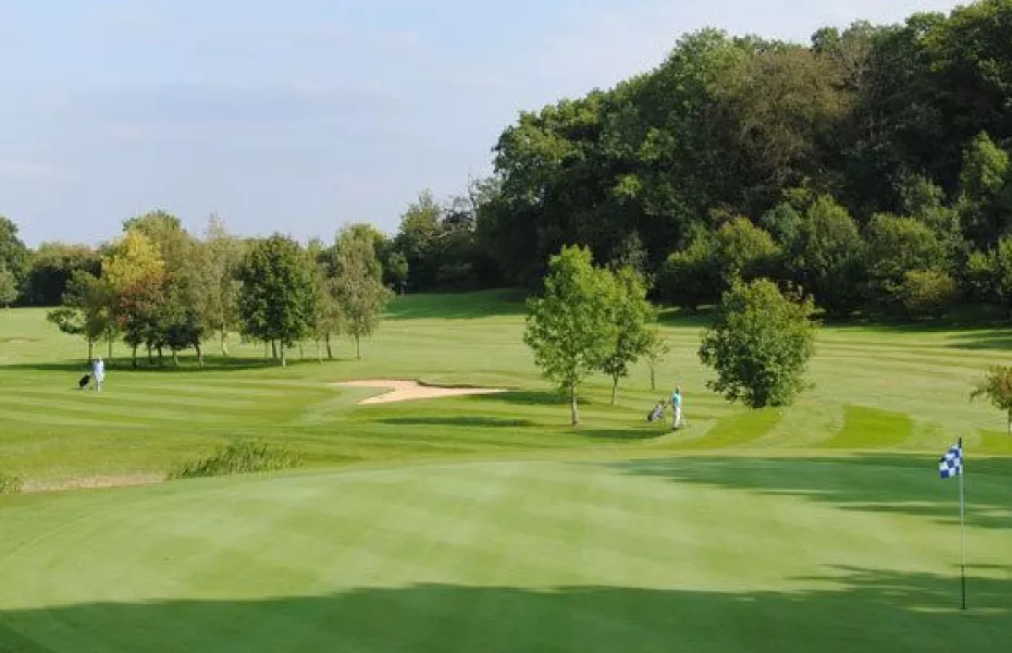 Deanwood Park Golf Club - Green