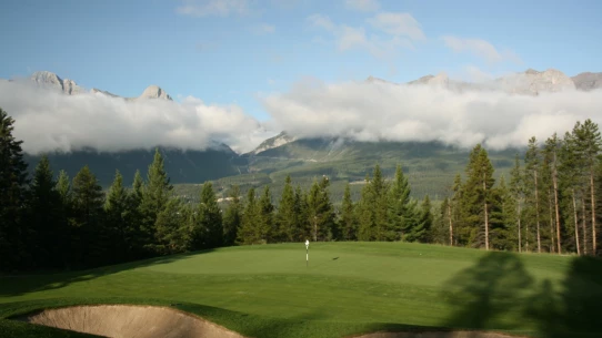 Silvertip Golf Resort in Alberta - hole 1