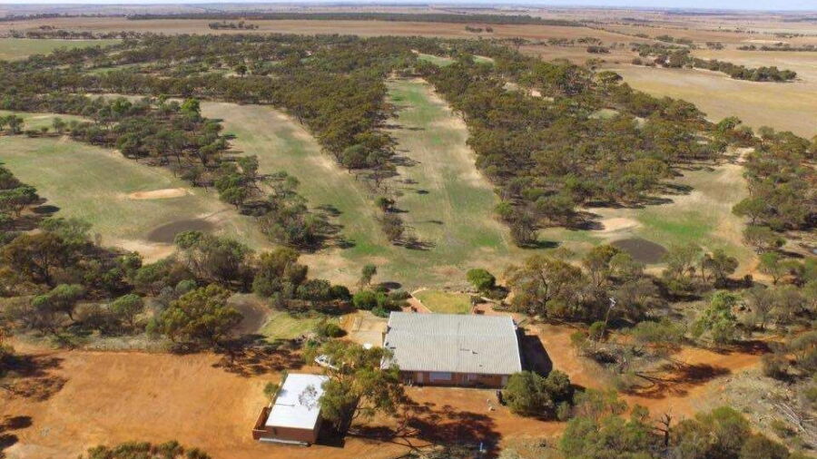 Narembeen GC: Aerial