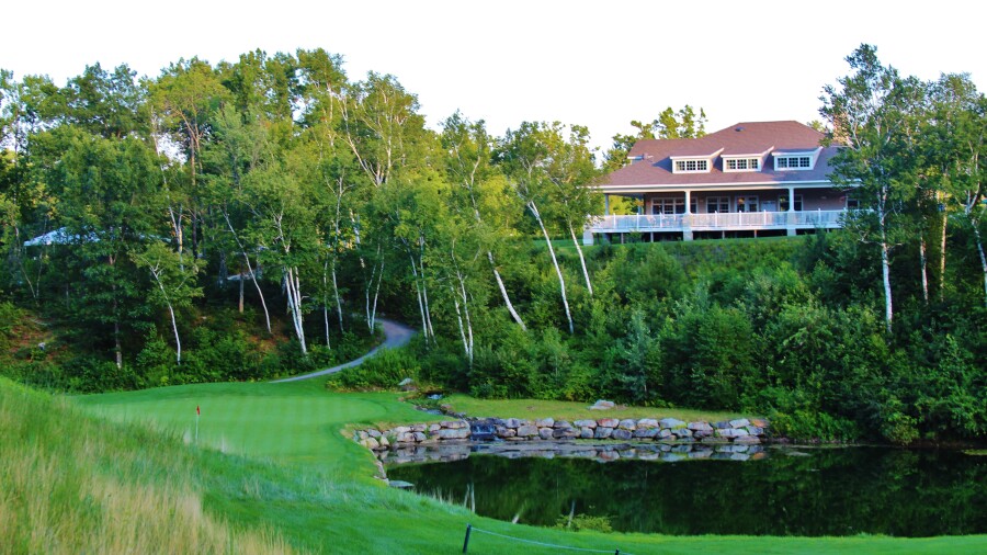 Red Tail Golf Club - clubhouse
