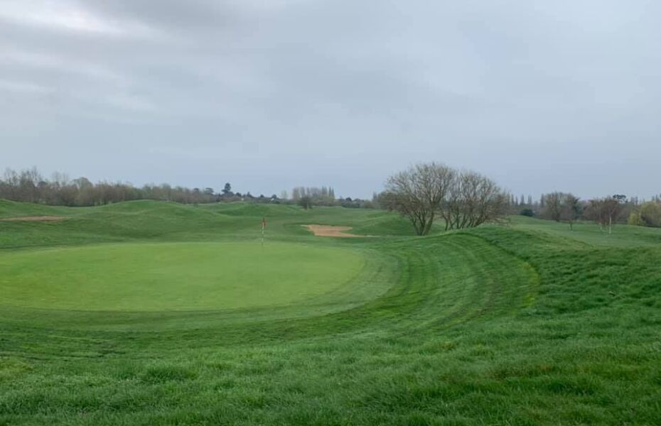 Sunbury Golf Centre 9hole Course in Shepperton, Spelthorne, England