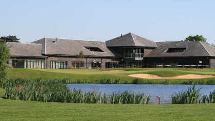Surrey Downs GC: Clubhouse
