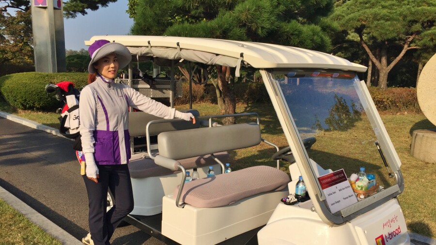 Taekwang Country Club - female caddies