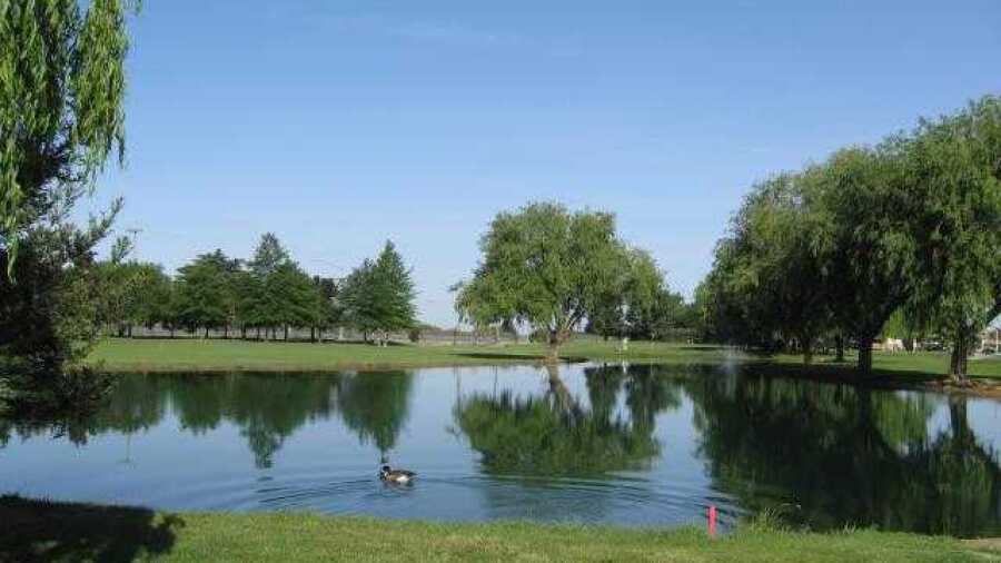Emerald Lakes Golf Center