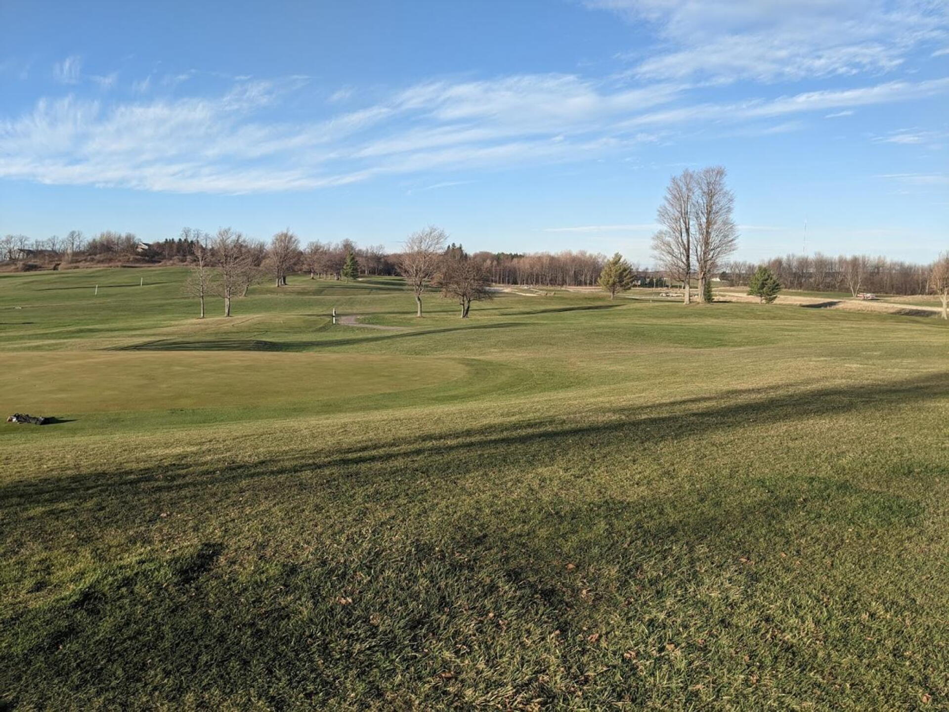 View from the clubhouse, down the 1st hole. (Photo submitted by 88bogeyman on 11/11/2020)