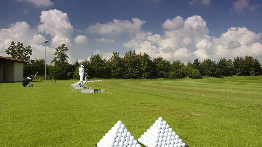 Gut Laerchenhof GC: driving range