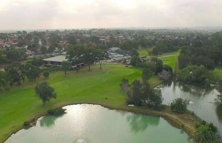 Carnarvon Golf Club: aerial view