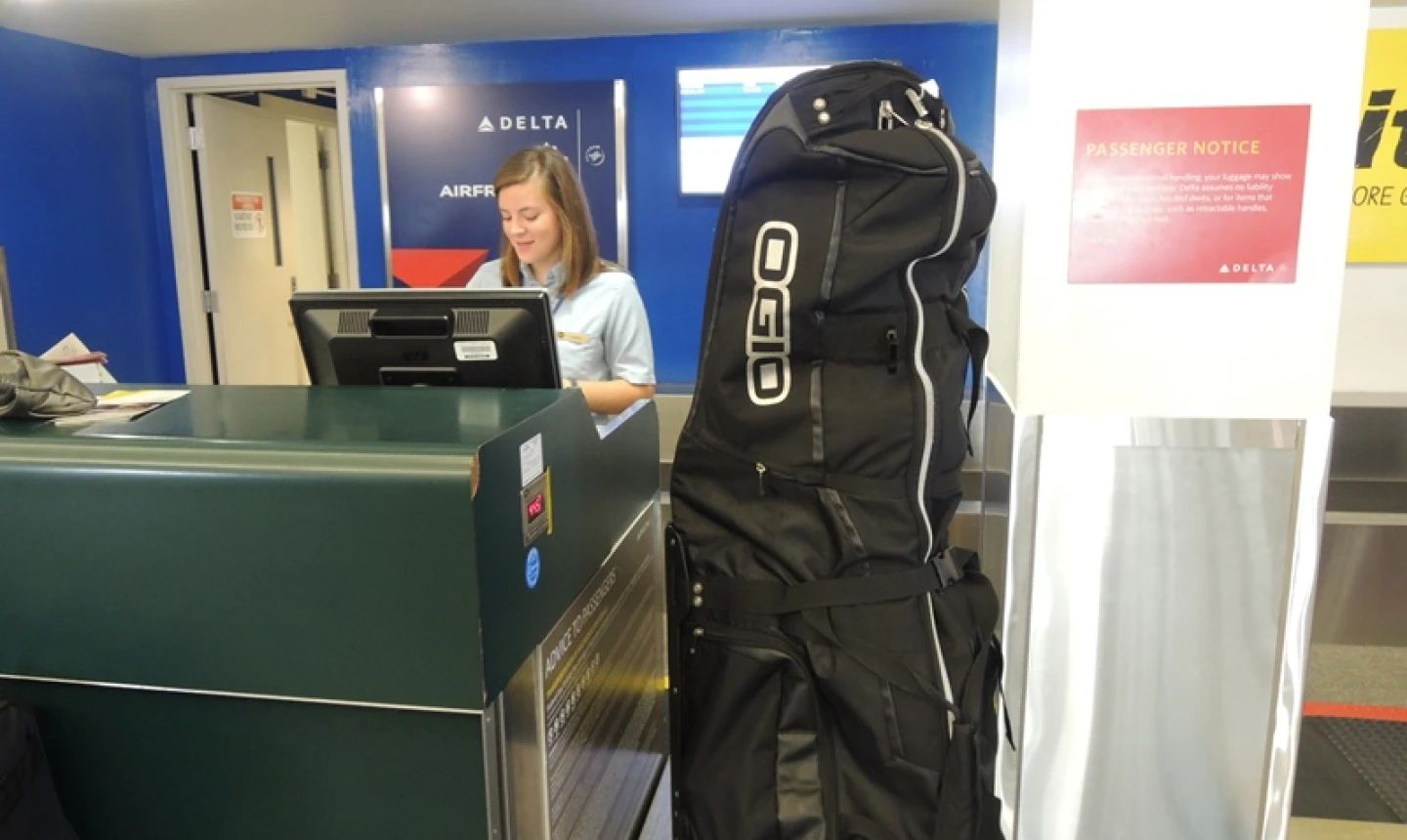 Golf Bag at the airline counter