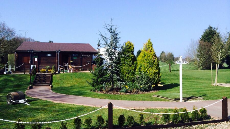 Noak Hill GC: Clubhouse