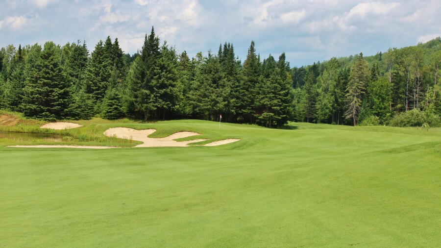 Le Maitre golf course - hole 2