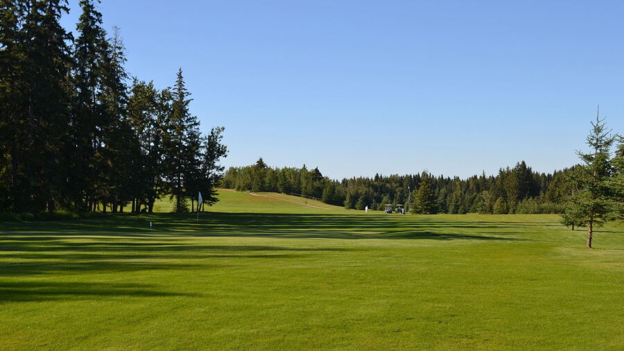 Pipestone Links GC & RV Park