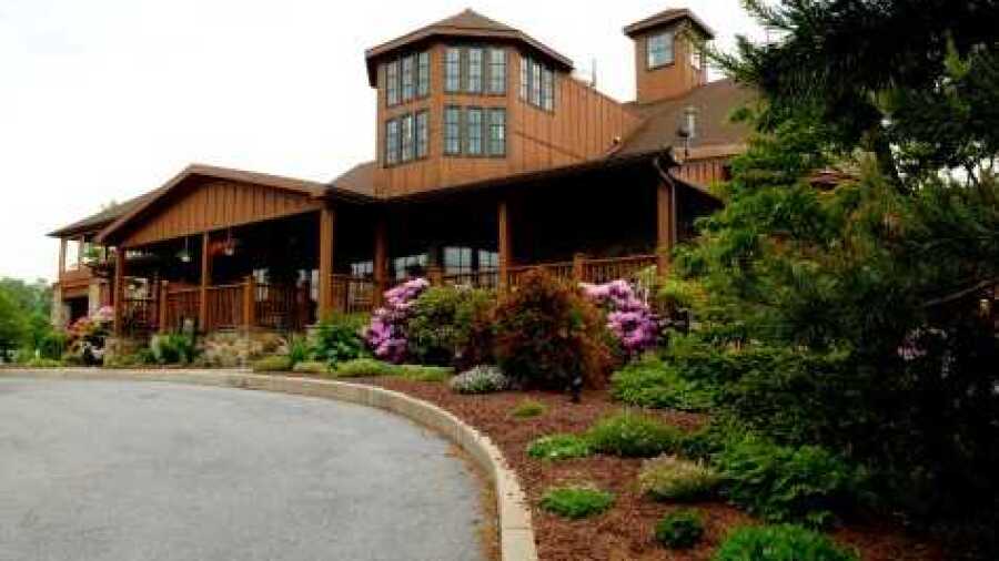 Golden Oaks GC: Clubhouse